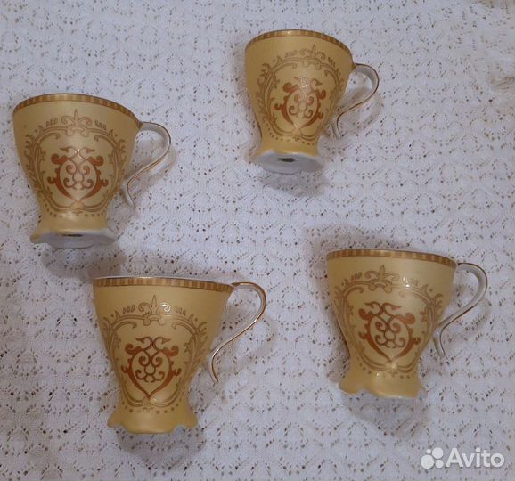 Сервиз Чашки с блюдцами