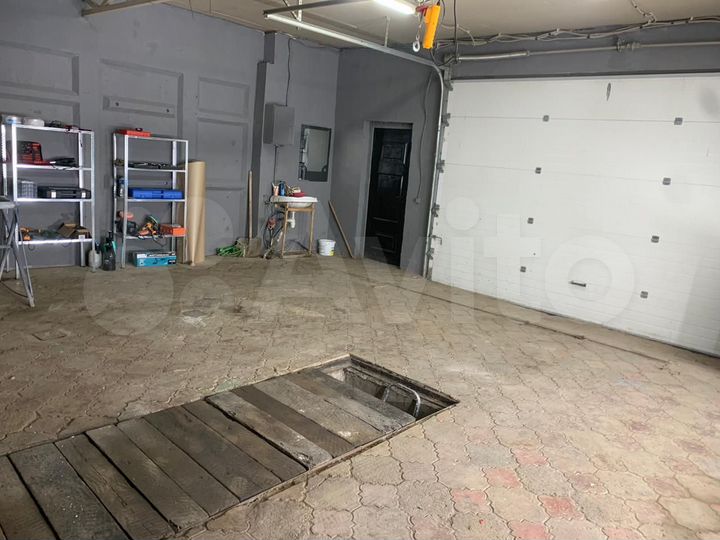 Гараж, > 30 м²