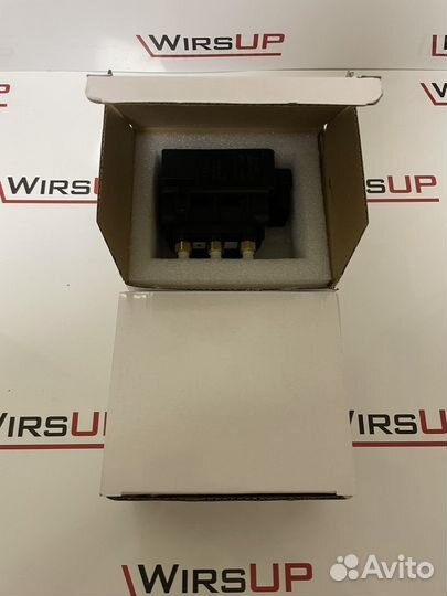 Блок клапанов пневмоподвески Touareg Porsche Audi