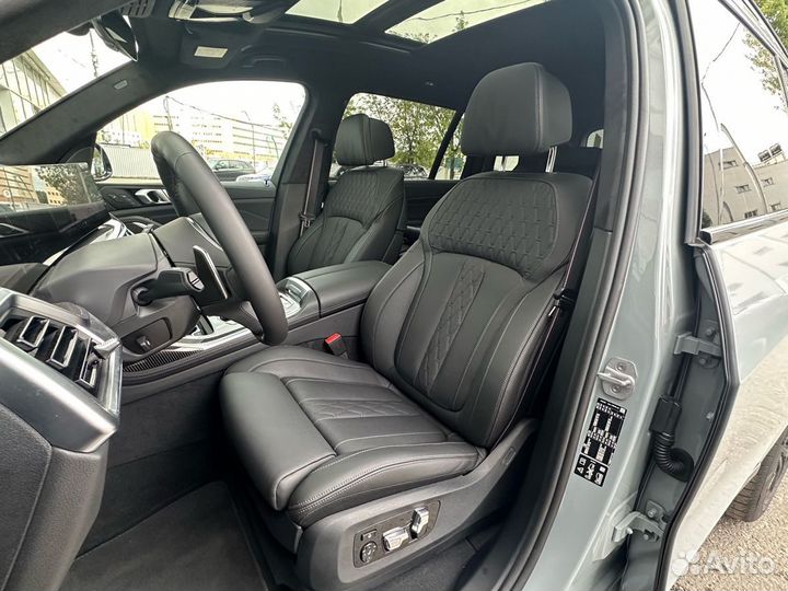 BMW X7 3.0 AT, 2024, 58 км