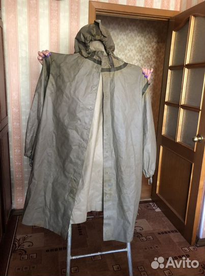 Плащ резиновый