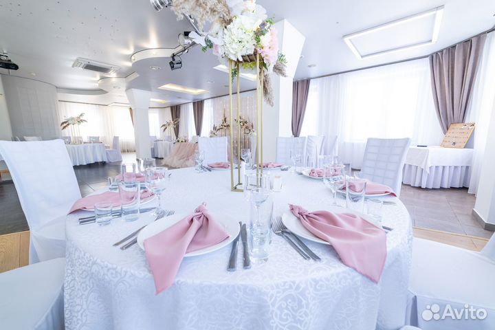 Новогодние корпоративы в банкетном зале