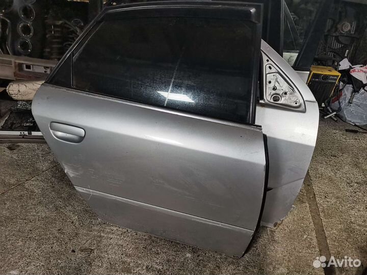 Задняя правая дверь audi a6 c5