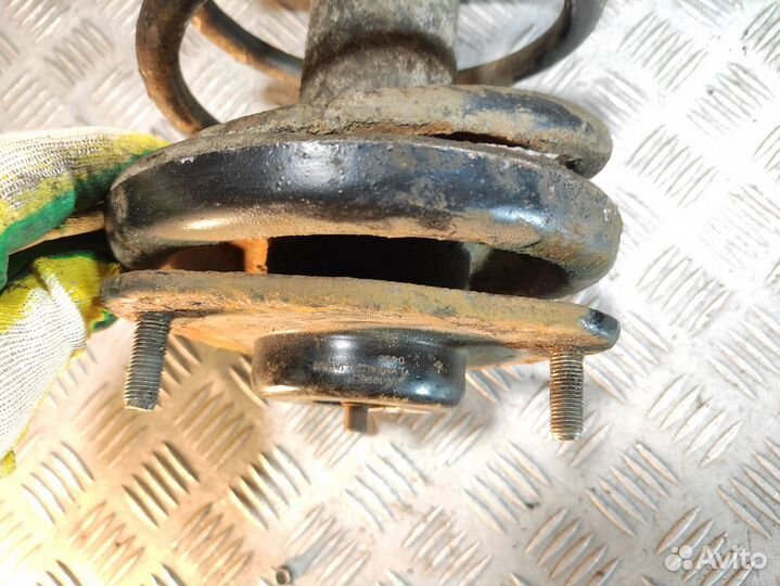 Опора переднего амортизатора Mitsubishi Lancer 9