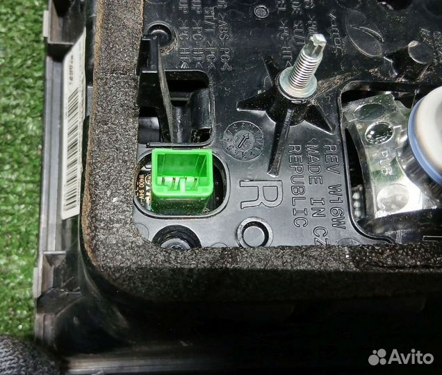 Фонарь задний правый Land Rover Дискавери Спорт L550