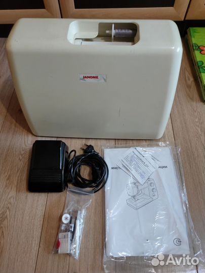 Швейная машинка janome se522