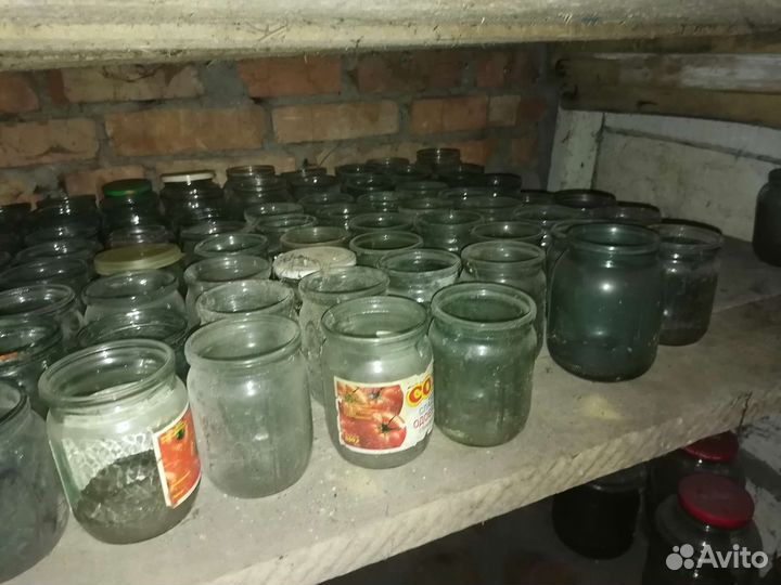 Бутыли и банки