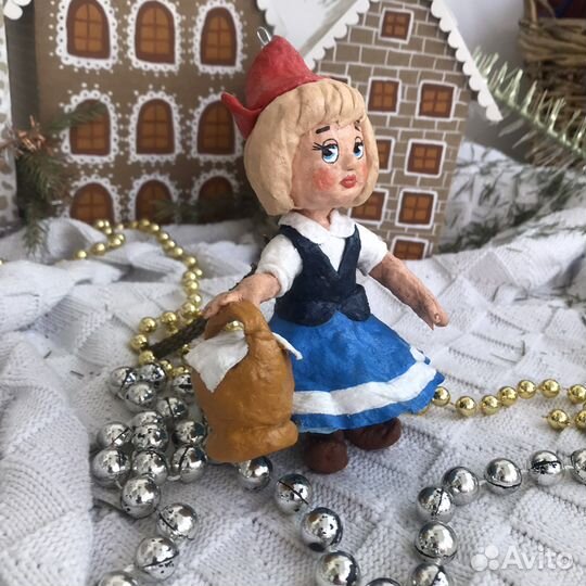 Ватная елочная игрушка Красная шапочка