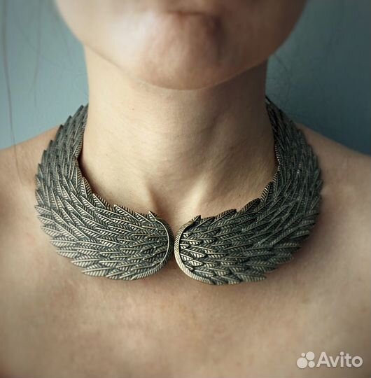 Украшение на шею