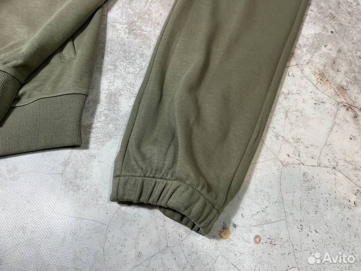 Спортивные костюмы Stussy