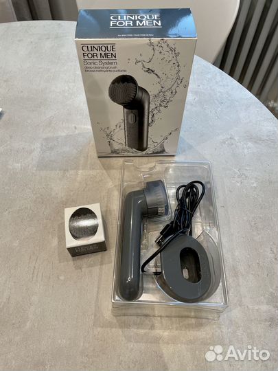 Очищающая щетка Clinique Sonic System+2 насадки Fr