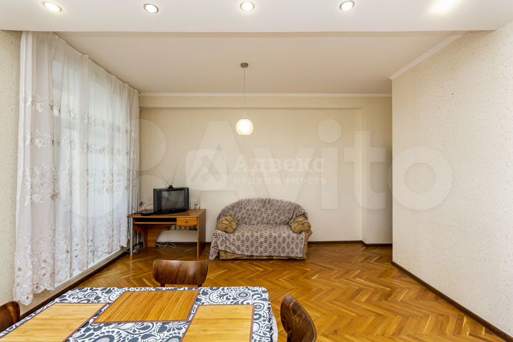 3-к. квартира, 78 м², 4/4 эт.