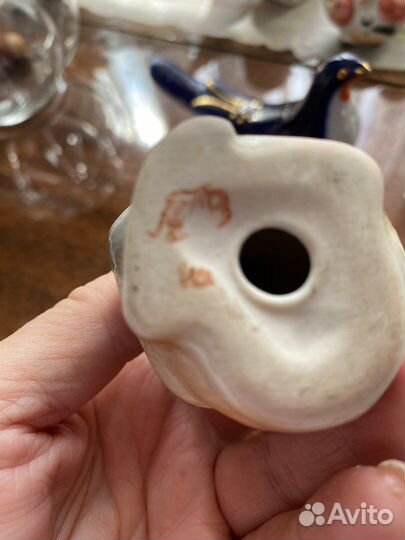 Статуетка,фарфор