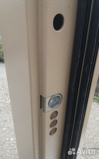 Дверь металлическая со стеклом в котельную