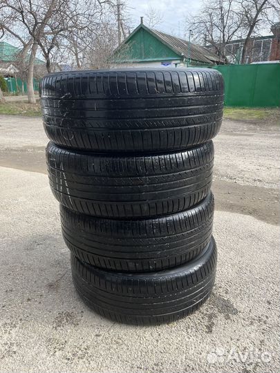 Kinforest KF-550 275/50 R40