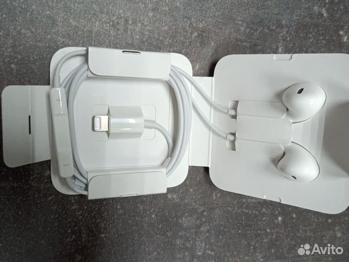 Наушники earpods