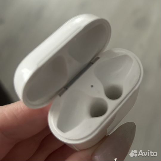 Кейс apple airpods