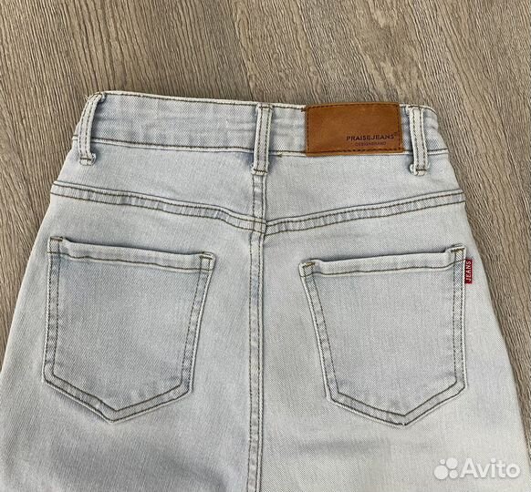 Джинсы 26