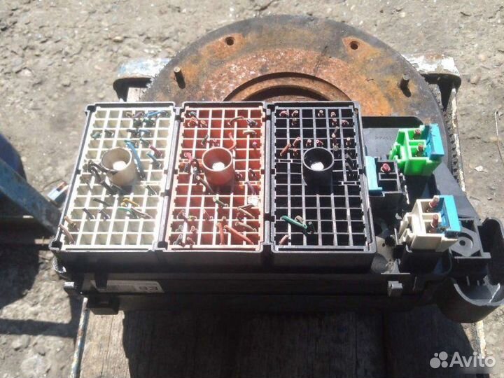 Блок предохранителей Daewoo Nubira