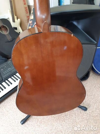 Классическая гитара yamaha c40