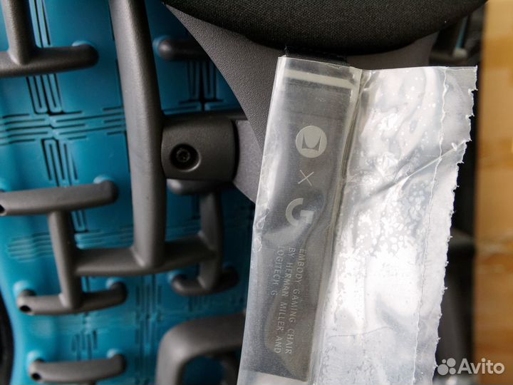 Новые кресла Herman Miller Embody Logitech 2 цвета