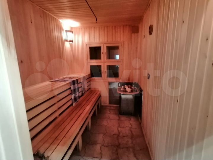 Административное Здание, 650 м²