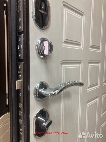 Дверь входная в квартиру с установкой