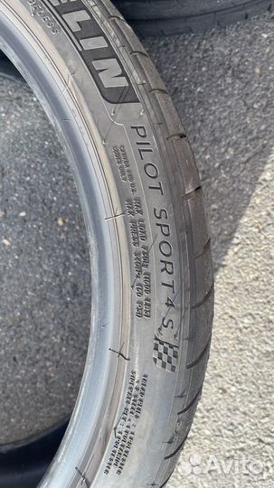 Michelin Pilot Sport 4 S 255/35 R20 и 315/30 R21 105Y