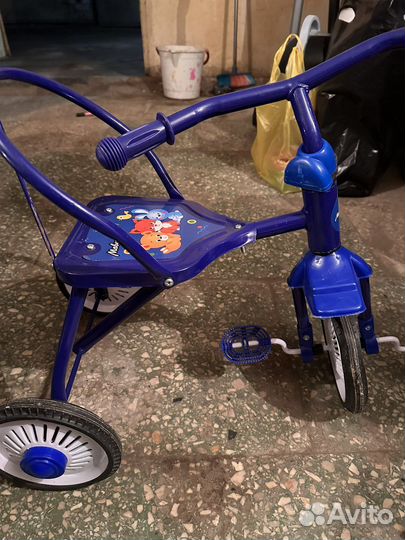 Трехколесный велосипед