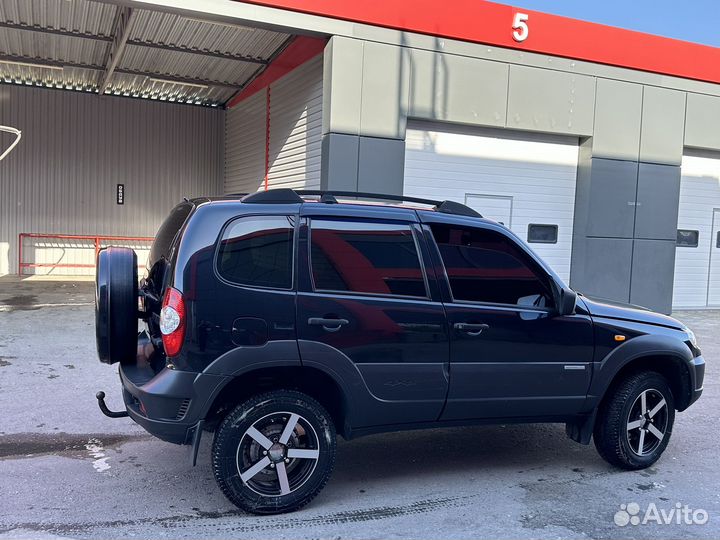 Бампер на Chevrolet niva