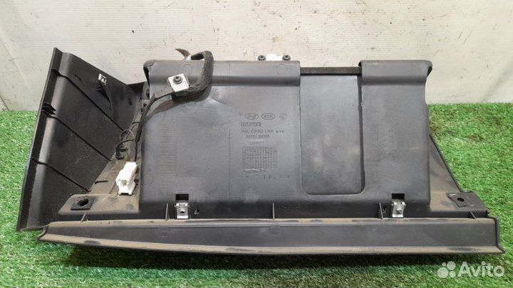 Бардачок Hyundai Sonata 4 EF 2.0 G4GC 137 Л.C 2011