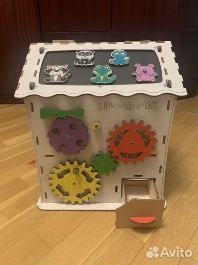 Деревянный домик детям от 2 до 3 лет