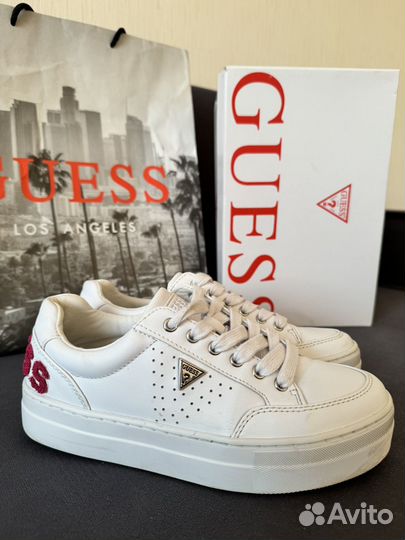 Кроссовки Guess женские