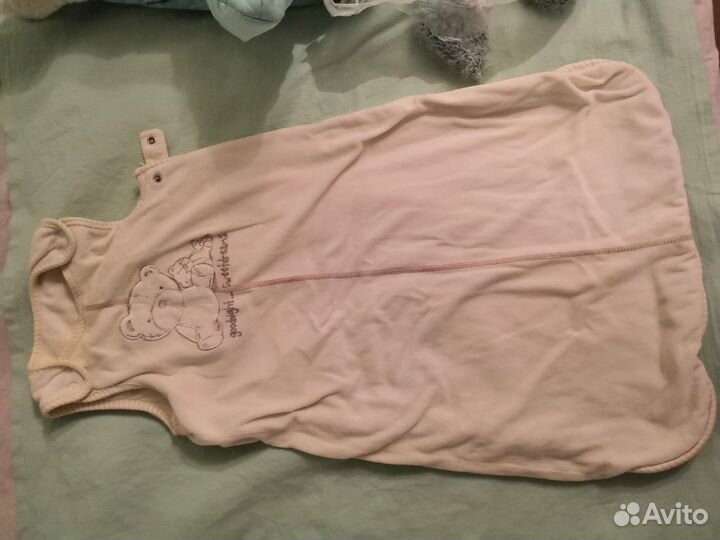 Конверт зимний и комбинезоны на малышку