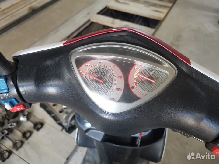 Сукутер Vento Corsa