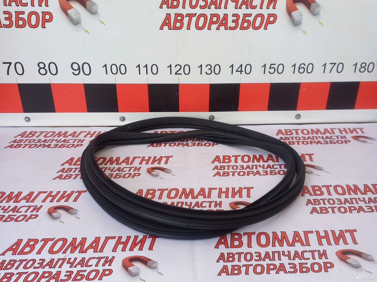 Уплотнитель двери задней правой Хендай Туксон 4 NX