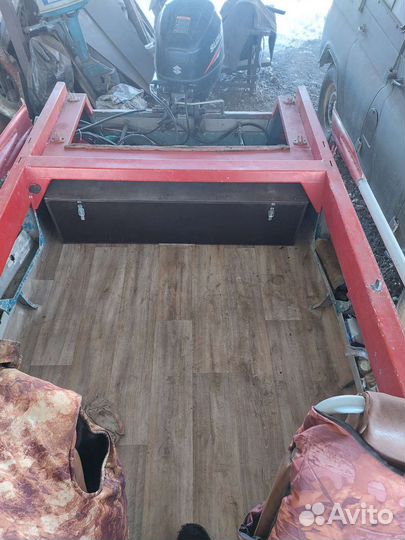 Моторная лодка