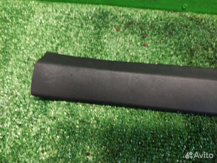 Накладка порога переднего левого внутри Toyota Au