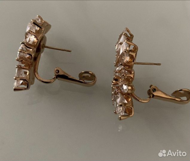 Винтажные позолоченные серьги с кристаллами
