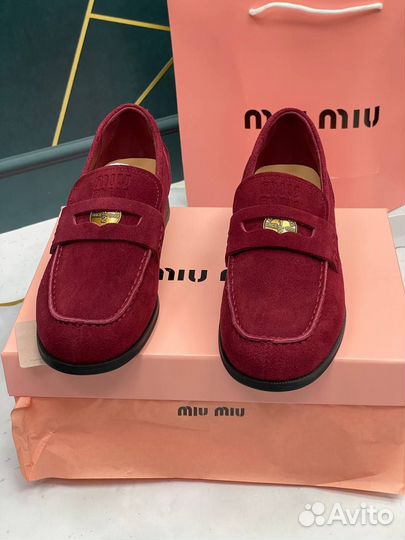 Натуральные лоферы Miu Miu на маленьком каблуке