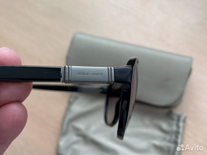 Солнцезащитные очки Armani