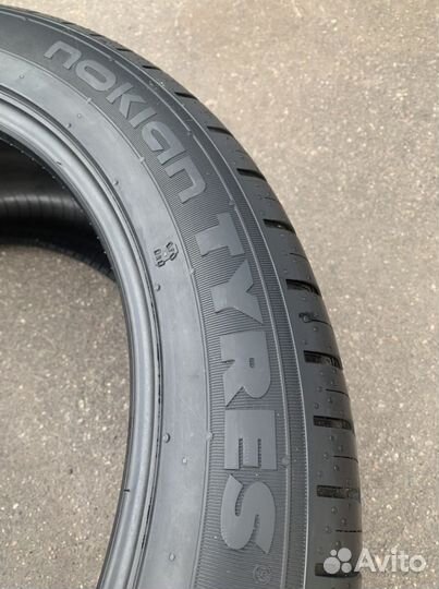 Nokian Tyres PowerProof 275/45 R21