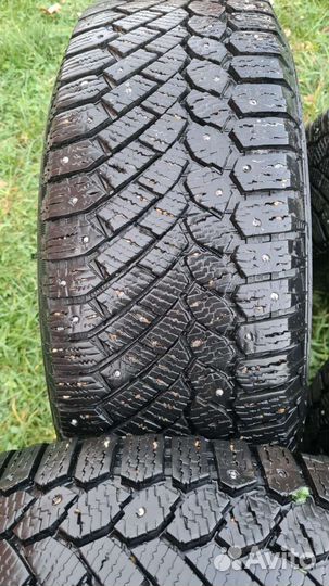 Gislaved Nord Frost 200 225/65 R17