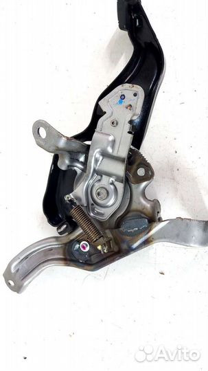 Педаль стояночного тормоза Toyota Camry v55