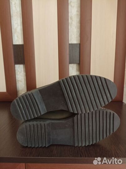 Сапоги зимние болотного цвета с мехом