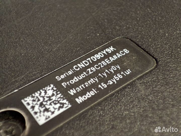 Ноутбук HP 15-ay561ur