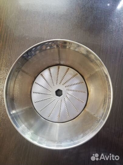 Продам соковыжималку omega juicer 4000