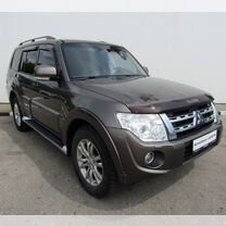 Mitsubishi Pajero 3.2 AT, 2014, 293 051 км, с пробегом, цена 2 290 000 руб.