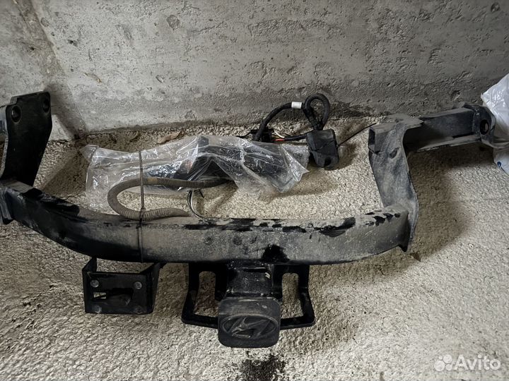 Фаркоп на hyundai santa fe 4