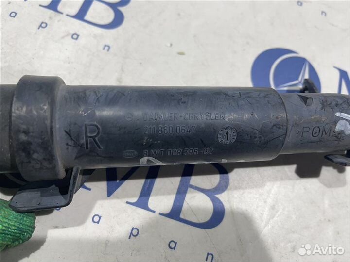 Форсунка омывателя фары передняя правая